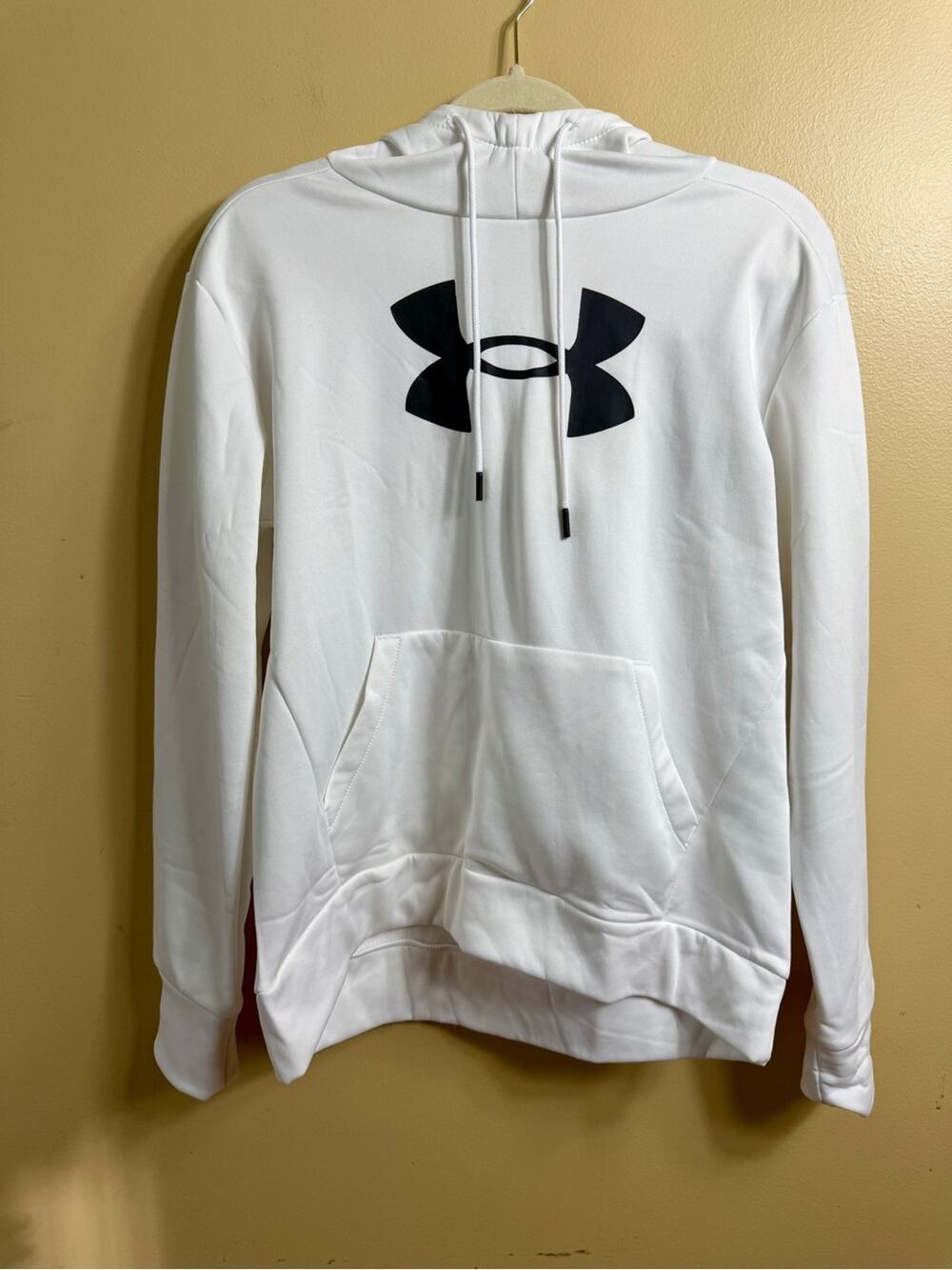 NWT Under Armour white hoodie small